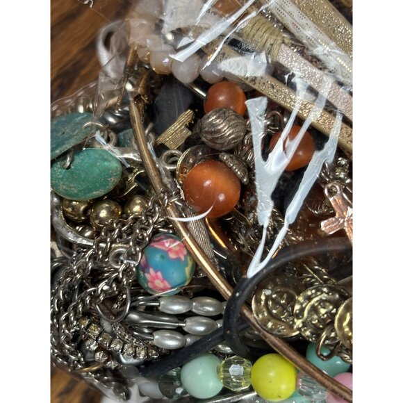 Mixed Craft Jewelry Lot 2lbs 12oz Vintage & Modern Bangles Necklaces Earrings - Picture 7 of 11